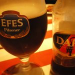 アセナ - EFESの黒ビール、これうまい！