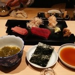 鮨松波 - スタートはここから。まぐろ、もずく、練り梅、茗荷、焼き海苔