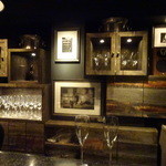 北新地 懐 - セピア色が似合う店内