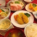 華林 - 旅館スタイルの和食御膳。税込1000円～