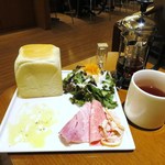 Orange Fields Bread Factory - ちぎってパンランチ