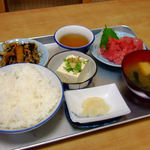 冨澤食堂 - 日替わりランチ・刺身編