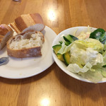 神戸屋レストラン - 食べ放題のパンとサラダバー。コーヒーとセットで1350円。。。