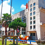 ギン・カーオ - 校舎の中にお店がっ。