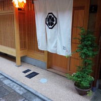 山地陽介 - 