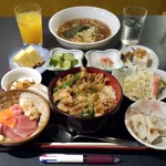 次郎さん - 2015.8.25。スタミナ丼セット（500円）の全容。スタミナ丼、ちょっと食べちゃってます、ごめんなさい。