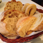 ラ･スコリエーラ - 自家製パーネ