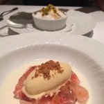 プリンチピオ - 桃のコンポートミルクジェラート添え