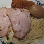 麺屋武蔵 - チャーシュー、味玉、角煮
