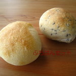 パン酵房 nature - とってもシンプルなパン（プレーン、ごま）砂糖不使用、ちぎって食べたりでGood!