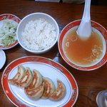 支那ソバ かづ屋 - 餃子定食（700円）