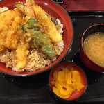 丼丼亭 - にぎわい天丼(大盛)味噌汁付き