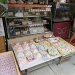 Kashino Gekka Dou - 店頭には「パン工房げっか堂」のパンも並んでいたんでおやつ用にパンを購入してみました。
                        