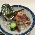 鮨処和 - エゾアワビの水貝。昆布の味。