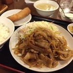 桂林酒苑 - 焼肉定食 ¥800