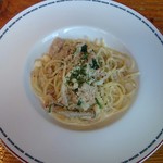 セカンドハウス - ツナとほうれん草のクリームソーススパゲティー