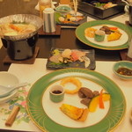 川蝉 - ヒレステーキとキッシュの奥には、お造り
