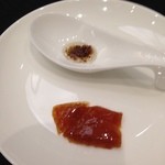 スーツァン・レストラン陳 - 北京ダックの首皮（一番美味しいところ！）