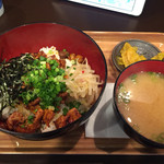 もつ鍋　みやわき - ランチでいただいたもつのにわか丼。ピリ辛でおいしかったです