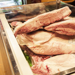 和牛焼肉食べ放題 肉屋の台所 - 【和牛ブロック】店舗で改定している和牛を触れます