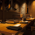 和牛焼肉食べ放題 肉屋の台所 - 内観写真:【テーブル席】