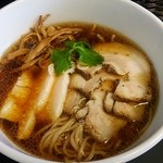 らぁ麺 飛鶏 - 鶏そば６７０円、チャーシュー２５０円(201508)