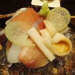 しのはら - 造り　対馬いな鯖、大原金目鯛、岩手石垣貝、境港えぼ鯛、淡路鱸昆布締め、五島アオリイカ、玄界灘アコウ