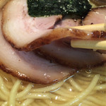 たけちゃんにぼしらーめん - チャーシューは薄いのが2枚になった