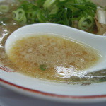 Kourai - ラーメンのスープ