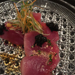 まき村 - 切れ込みの中には薬味が入ってます