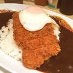 東京スタミナカレー 365  秋葉原道場 - 豚カツカレー¥800
                                3辛、目玉焼きでいただきました。
                                5辛までは行けそう(^^