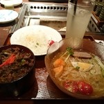 Yonezawa Gyuu Sumi Biyakiniku Uesugi - 冷麺&焼肉丼ランチ(980円)