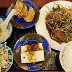 中華料理　大福 - 「ニラレバ炒め&揚げ餃子定食」980円