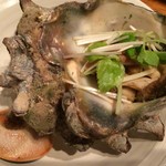 玉久 - サザエの壺焼きが大きい！