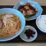 いってつ - 日替わりランチ　ネギラーメンと酢豚@750