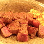 六角堂 - ヒレ肉を切ったところ