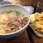 おにやんま - 肉うどん（大）＋とり天＋玉子天で840円！