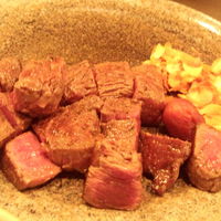 六角堂 - ヒレ肉を切ったところ