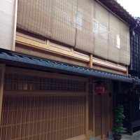山地陽介 - 