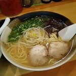 博多ラーメン華 - ラーメンｕｐ