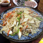 Gyouza No Miwa - 野菜炒め
                        中華風の塩味で、ボリュームが多く食べ応えがあります。