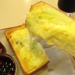 ボンガトウ - チーズトースト（550円）