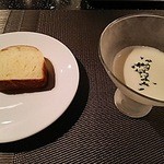 北新地 懐 - ヴィシソワーズ(冷製スープ)と自家製ミルクパン