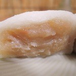 こしあんも美味しかったけど、
          ボキ、白あんが大好きなので、
          この福白金時の大福もめちゃめちゃボキ好み～♪