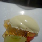 イル アオヤマ - パッションフルーツのクレーマ
      ベリゴールの葡萄ジュレと宮崎マンゴー