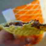 柳屋 - 柳屋のたい焼きは、皮がカリッとパリっとした食感で美味しく、餡は塩気が強めな柔らかな食感です。