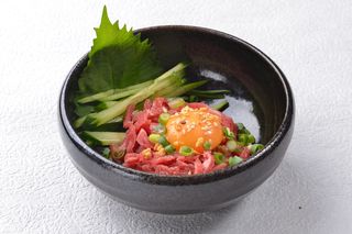 Yakiniku Ya Sakai Jouetsu Takadaten - 牛ユッケ