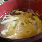 梅山鉄平食堂 - お味噌汁もちゃんと美味しい。