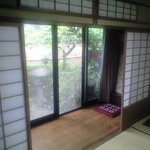 旅の宿 葆光荘 - 松のお部屋には縁側とお庭があります