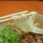 博多川端うどん - 透き通った平打麺